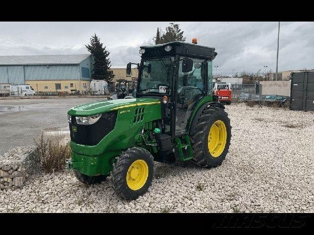 E-FARM: John Deere 5090 M - Trattore - id 99YQIHY - 74.000 € - Anno di costruzione: 2025 - Ore: 300,Potenza del motore: 95,Francia
