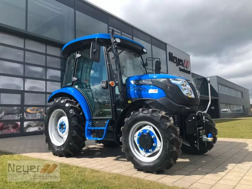 E-FARM: Solis Solis 60 - Traktor - id CVMBDVJ - 26.370 € - Leto izgradnje: 2024 - Moč motorja (HP): 60,Nemčija
