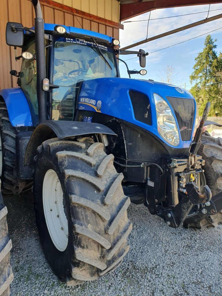 E-FARM: New Holland T7.220 - Traktor - id NDSX8VT - 65.000 € - Produktionsår: 2013 - Motortimer: 5.424,Motoreffekt (HP): 167,Frankrig