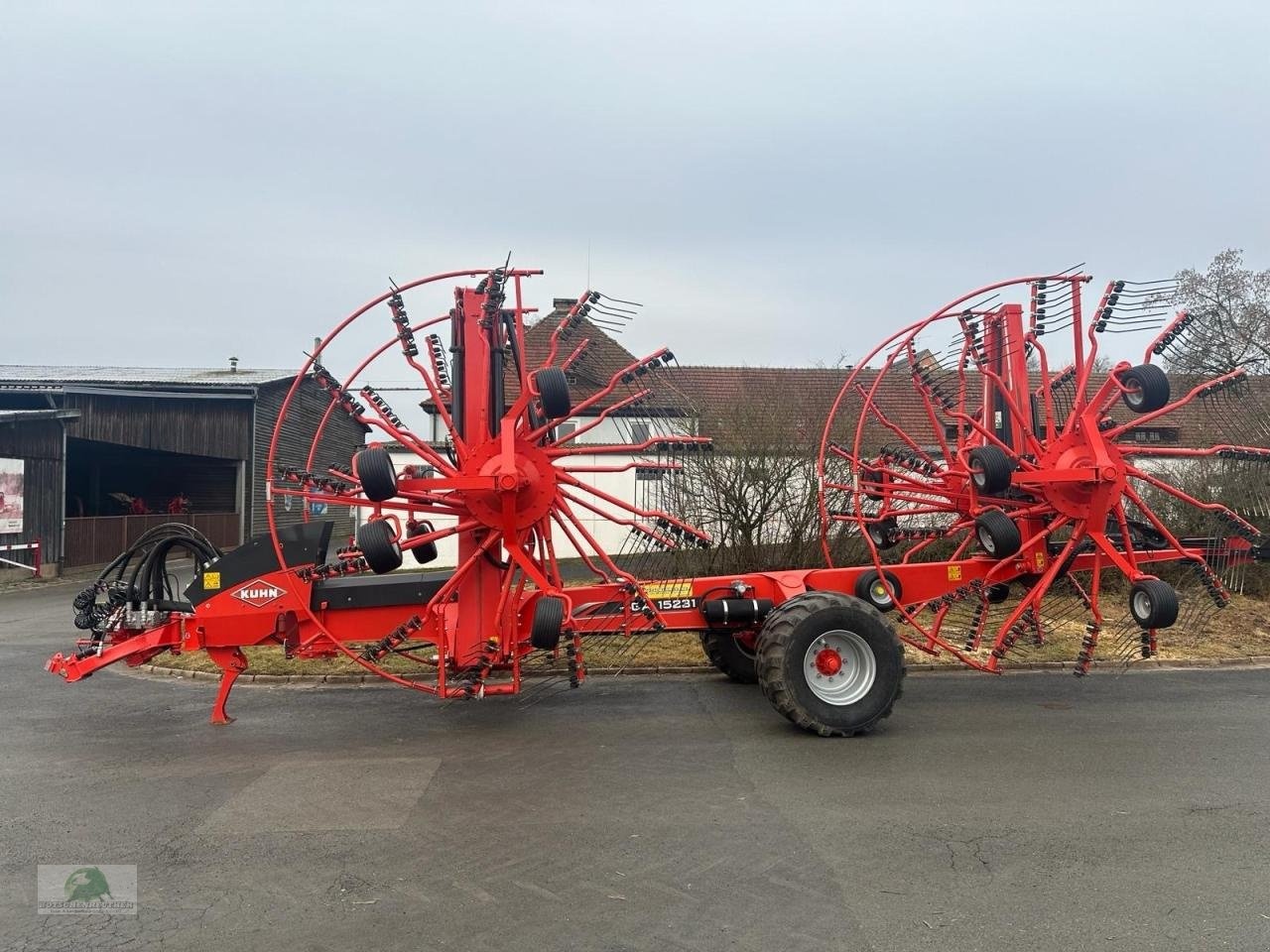 Kuhn ga 15231 windrower €64,500