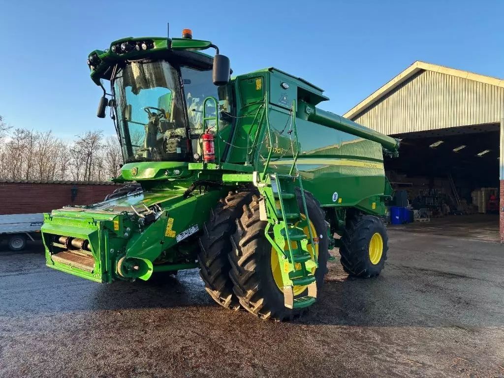 E-FARM: John Deere T 670 i - Kombajn - id GKHIMH6 - 274 544 € - Rok výroby: 2022 - Výkon motoru (HP): 455,Dánsko