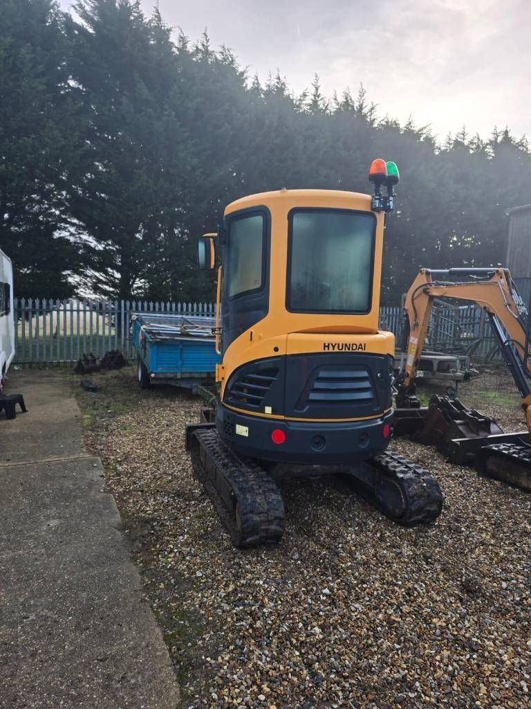 HYUNDAI robex 25 z-9 a Minikoparka 17 261 €