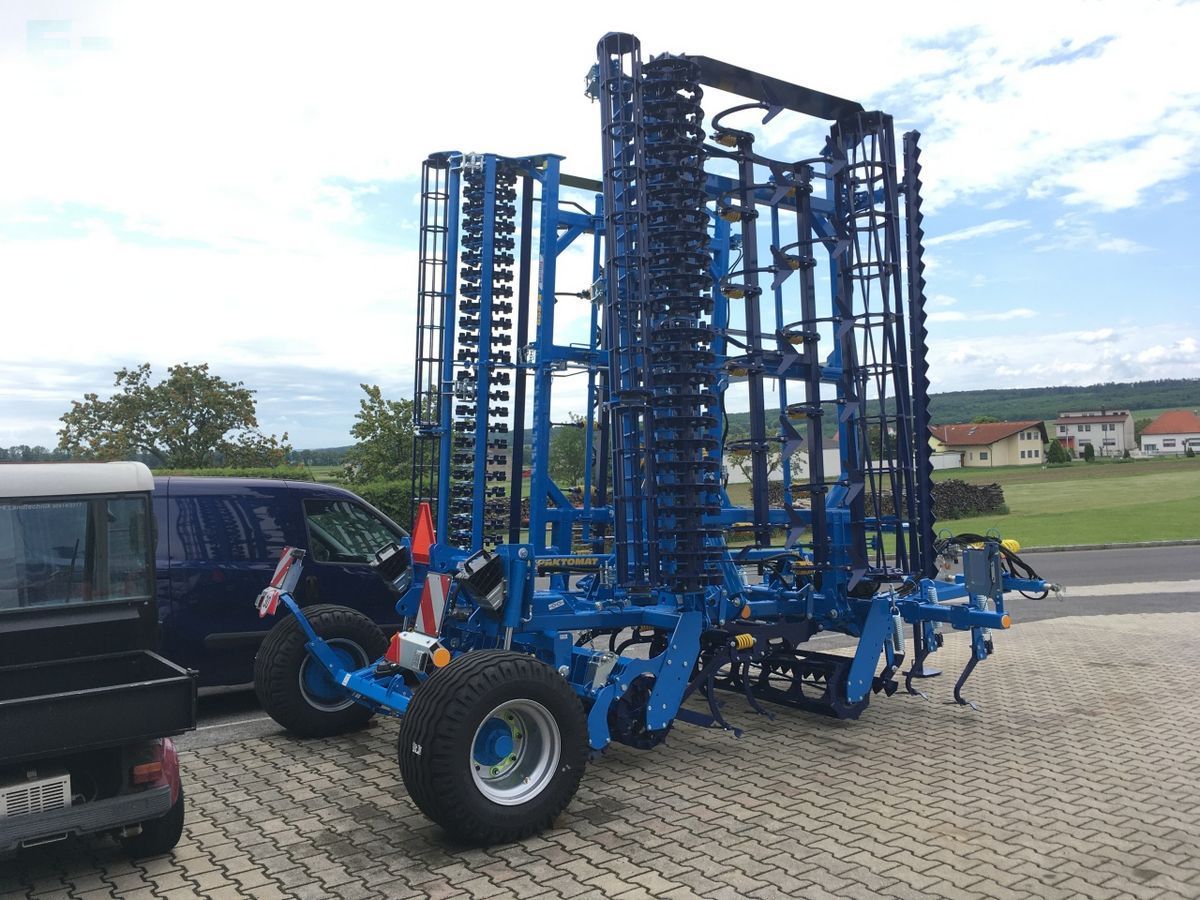 Farmet saatbeetkombination 8m vorführgerät Kultywator 38 500 €