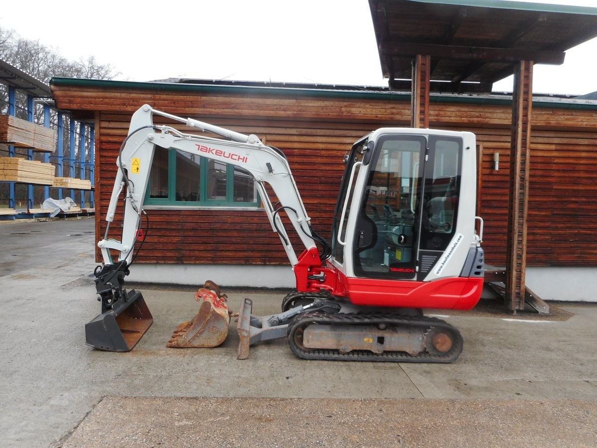 Takeuchi tb 228 ( 2.800kg ) hydr. sw + hydr. böschungsl. tractor 23 950 €