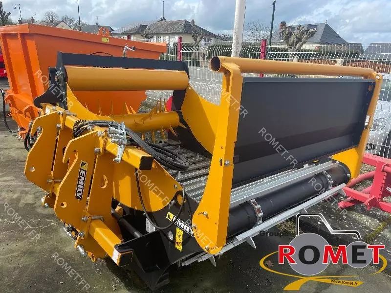 E-FARM: Emily paipagdp-01 - Silage cutter and feeder - id 28LEXVQ - Year of construction: 2022 - France