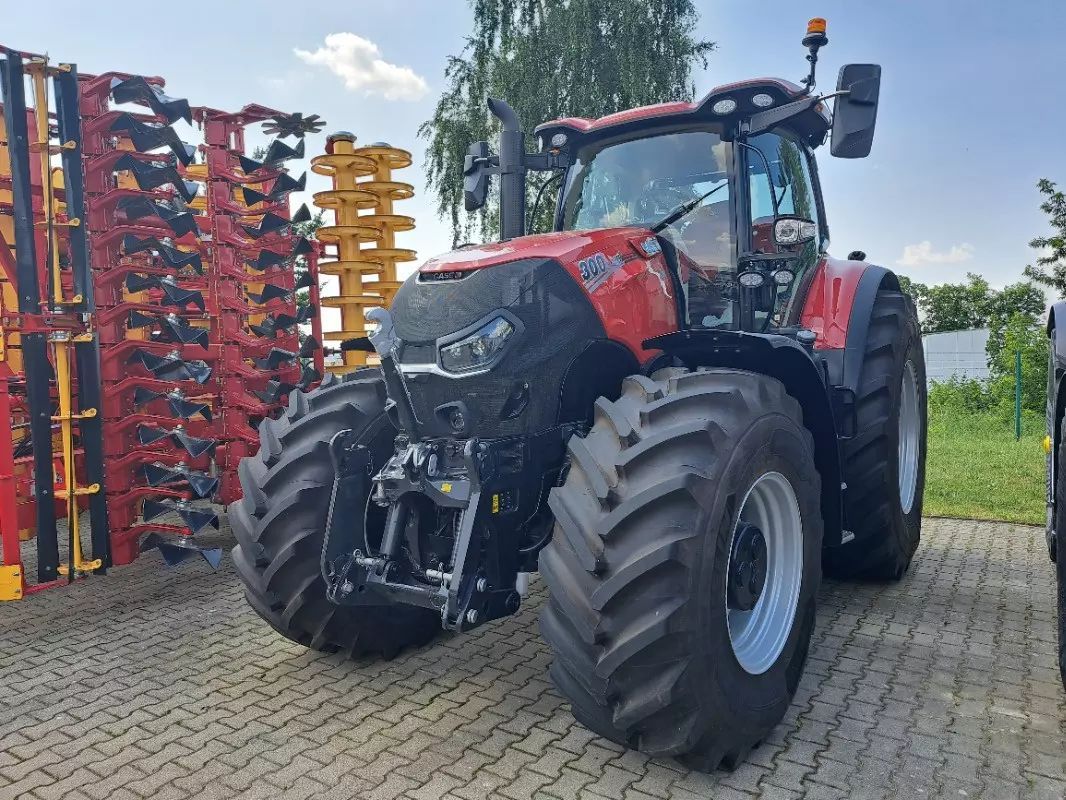 E-FARM: Case IH Optum 300 CVX - Tractor - id A8ZKLS9 - €201,500 - Year of construction: 2022 - Engine hours: 834,Engine power (HP): 300,Germany