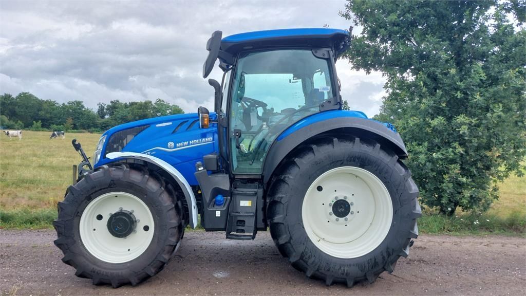 New Holland T5.140 Tractor