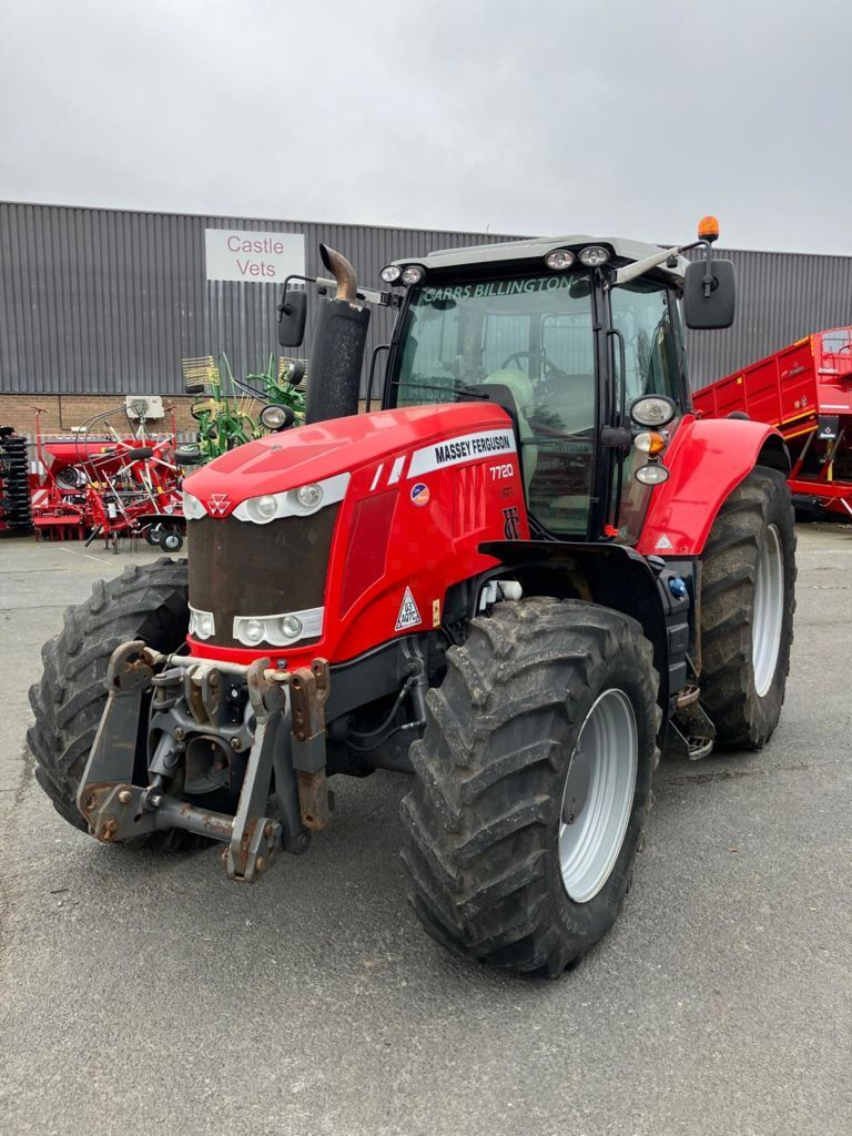 E-FARM: Massey Ferguson 7720 - Tractor - id MFQ2RZE - 68.859 € - Año: 2017 - Horas: 4991,Potencia del motor: 180,Reino Unido