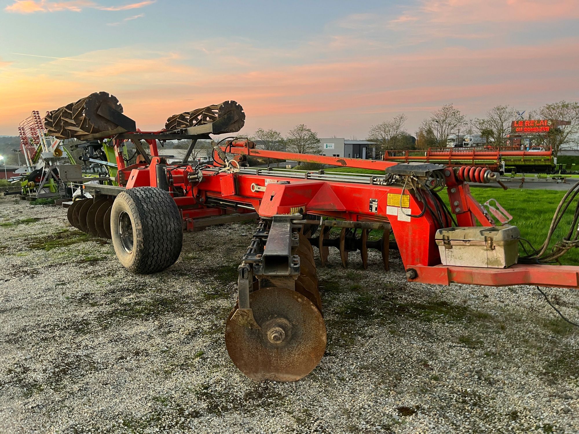 E-FARM: Quivogne cover crop - Disc harrow - id IJNR6NG - €5,500 - Year of construction: 2013 - France