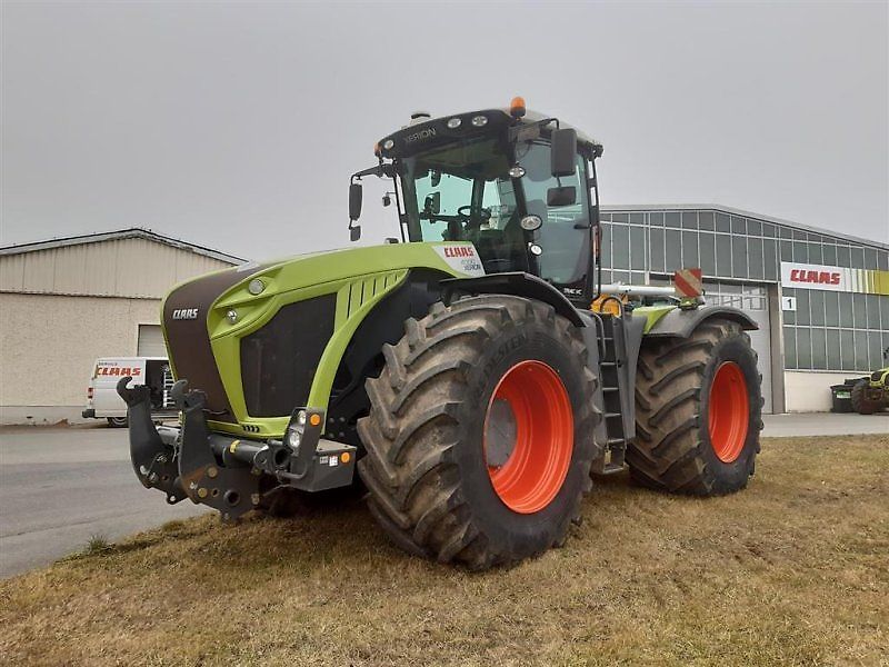 Claas Xerion 4000 TRAC VC Tractor €165,000