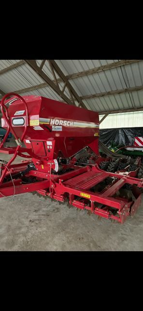 HORSCH Pronto 4 DC Siewnik bezpośredni 36 000 €