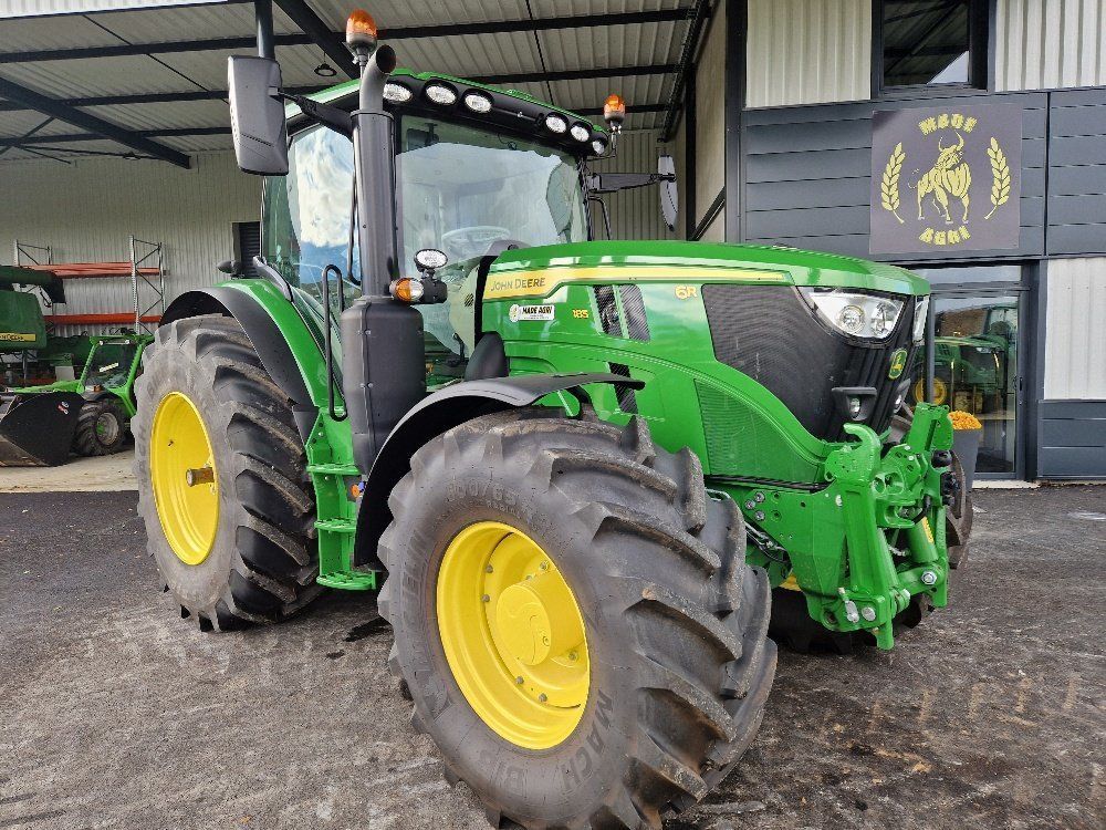 E-FARM: John Deere 6R 185 - Tractor - id AGRNVCT - €149,500 - Year of construction: 2023 - Engine hours: 247,Engine power (HP): 185,France