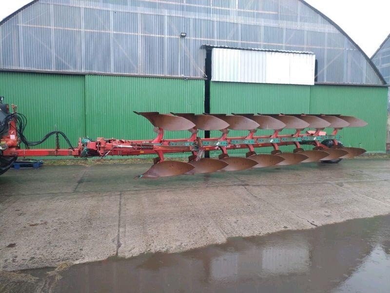 Kverneland PB 100 plough €15,500