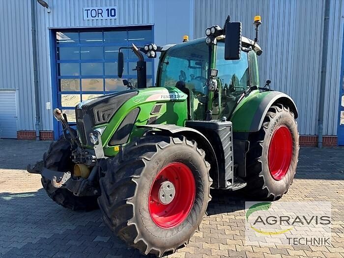 Fendt 724 Vario Profi Plus Трактор 97 900 €