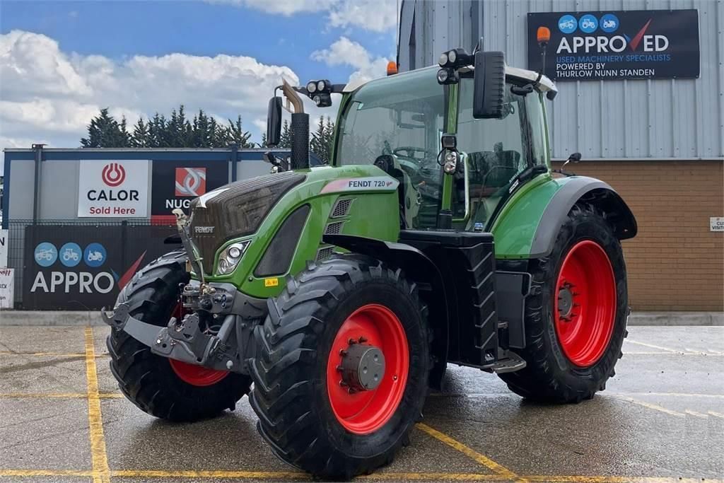 E-FARM: Fendt 720 Vario - Tractor - id MWBHLFJ - 79.422 € - Año: 2017 - Horas: 8.892,Potencia del motor: 200,Reino Unido