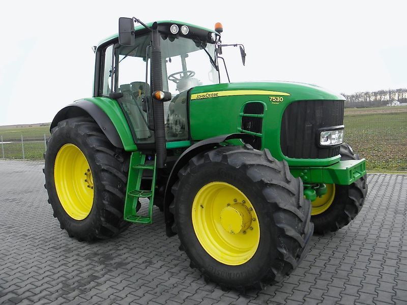John Deere 7530 Traktor 41.513 €