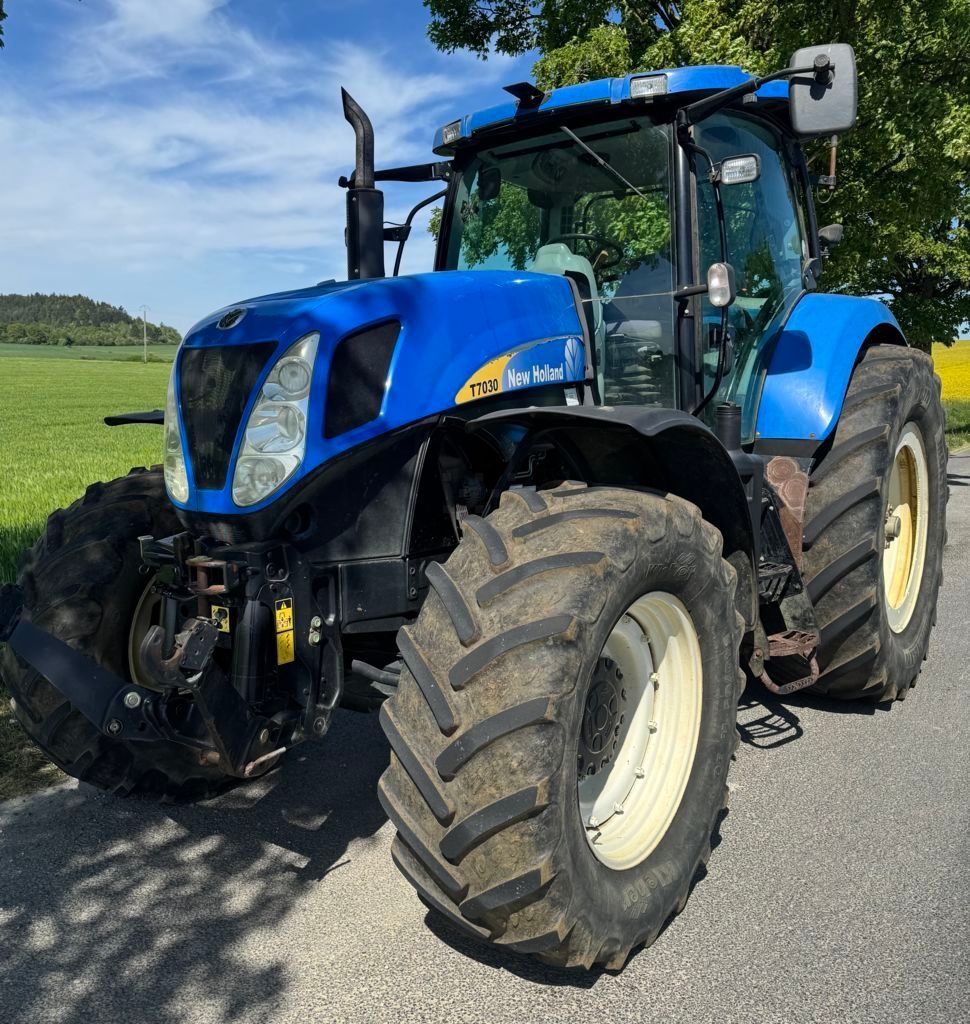 New Holland T 7030 Traktor 49.500 €