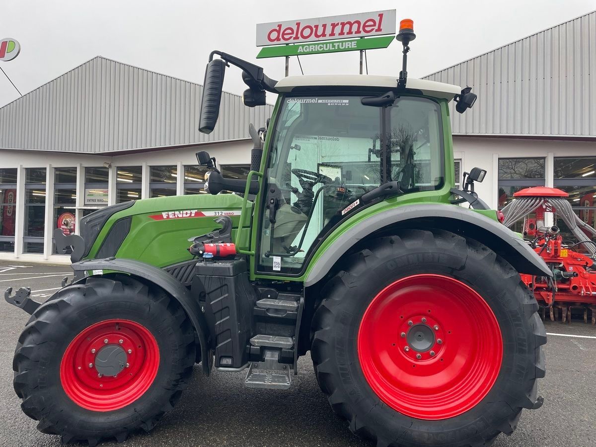 E-FARM: Fendt 312 Vario - Traktor - id X4V7RCL - 112 000 € - Rok produkcji: 2023 - Motogodziny: 1120,Moc silnika: 125,Francja
