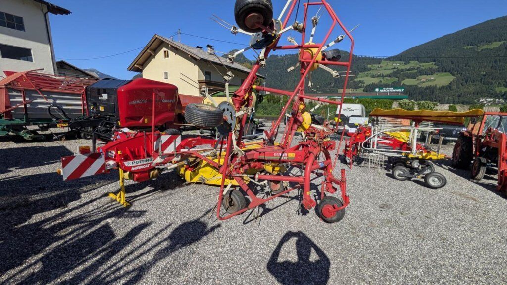 Pöttinger eurohit 69 Tedder €6,900