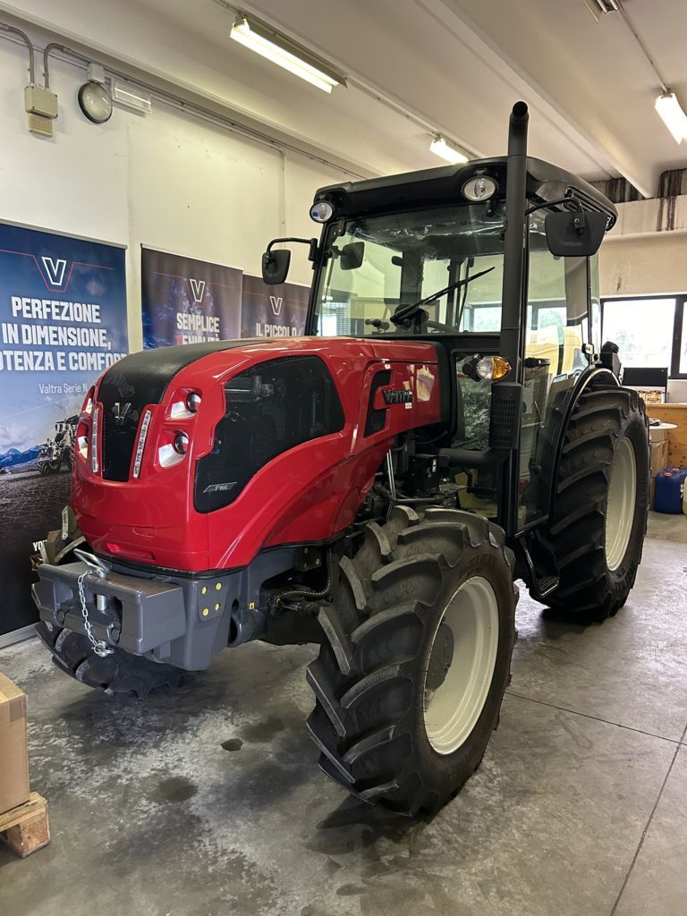Valtra F105S Tractor €52,000