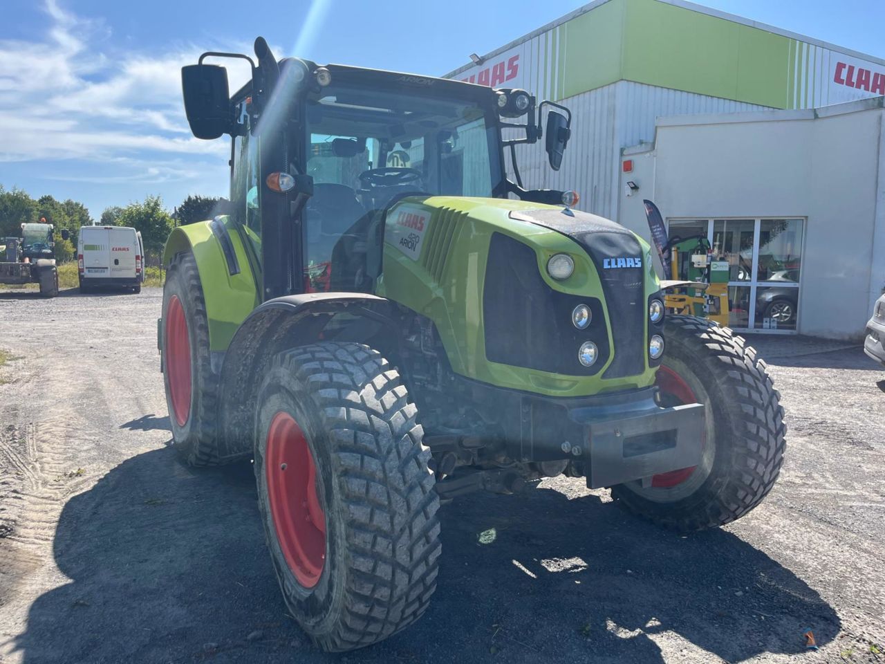 Claas Arion 420 Tractor €57,900