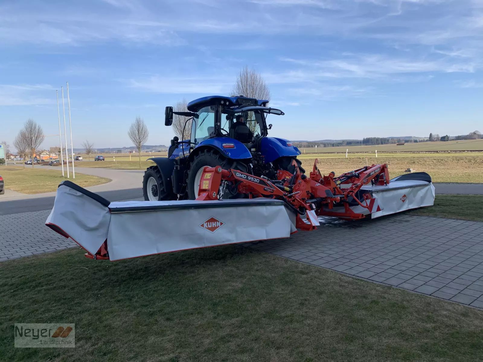 E-FARM: Kuhn GMD 9530 FF - Faucheuse - id 4BMDYSD - 33 900 € - Année: 2023 - Allemagne