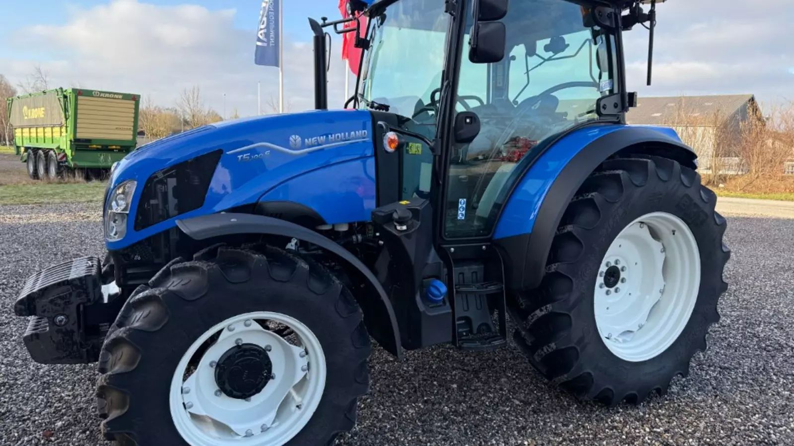 New Holland T5.100S Tractor 47.508 EUR