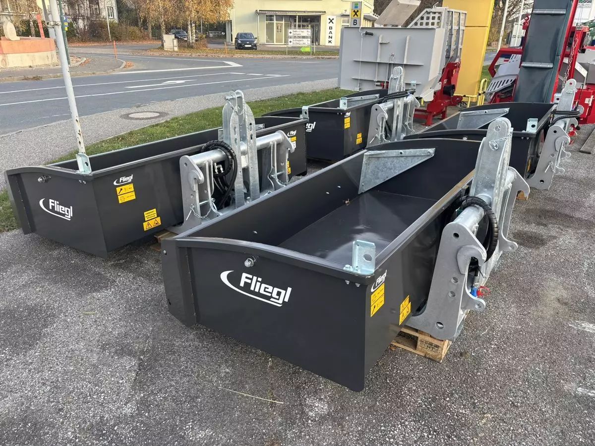 E-FARM: Fliegl gigant 2200 - Anexă - id CR7NZ86 - 2.625 EUR - Austria