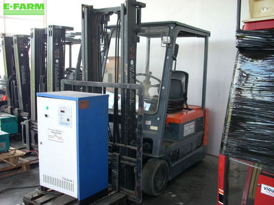 E-FARM: TOYOTA 5fbe18 - Forklift - id PRIQPJ4 - €12,600 - Year of construction: 2003 - France