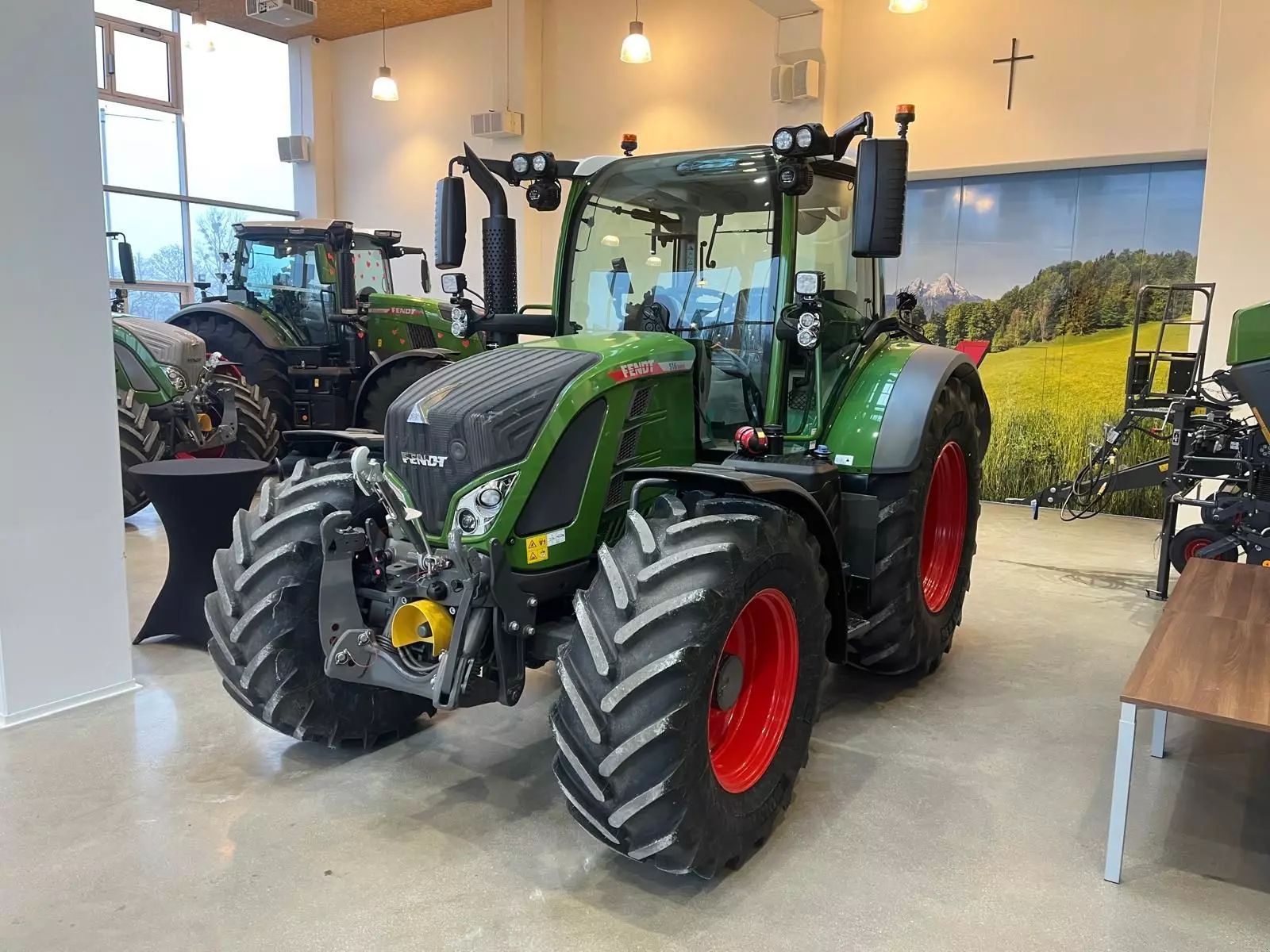 Fendt 516 Vario Profi Plus Tractor