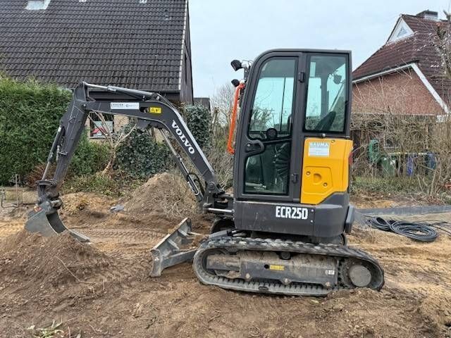 VOLVO ecr 25 d miete / rental (12001837) Mini excavator €28,500
