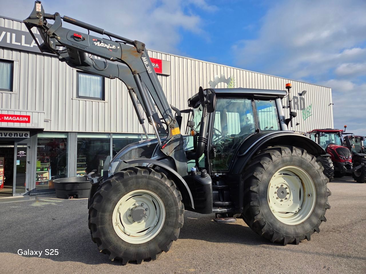 E-FARM: Valtra N123 - Tractor - id HSDTEAW - 55.000 € - Año: 2015 - Horas: 5354,Potencia del motor: 125,Francia