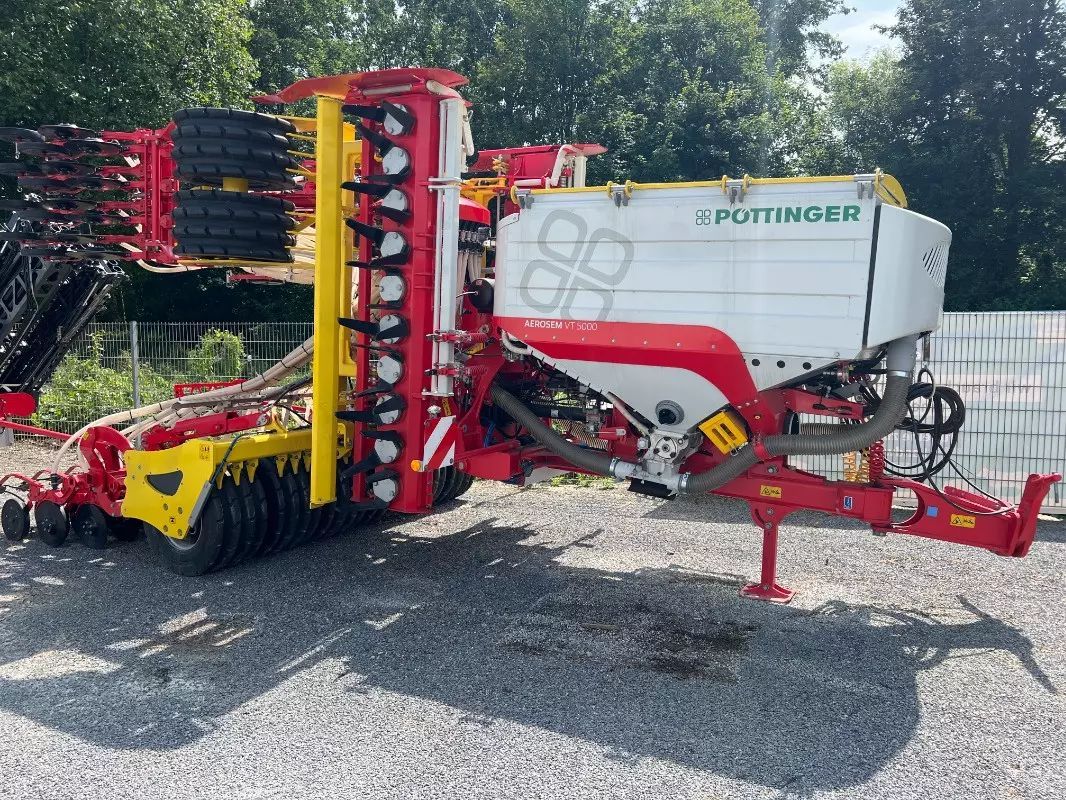 E-FARM: pöttinger aerosem vt 5000 dd - Aufbaudrillmaschine - id EM2RXMZ - 114.750 € - Baujahr: 2023 - Deutschland
