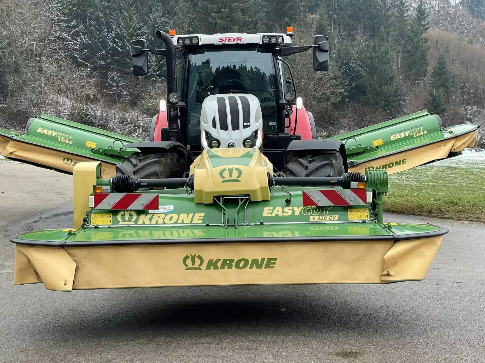 Krone EasyCut F 320 CV Mower €14,083