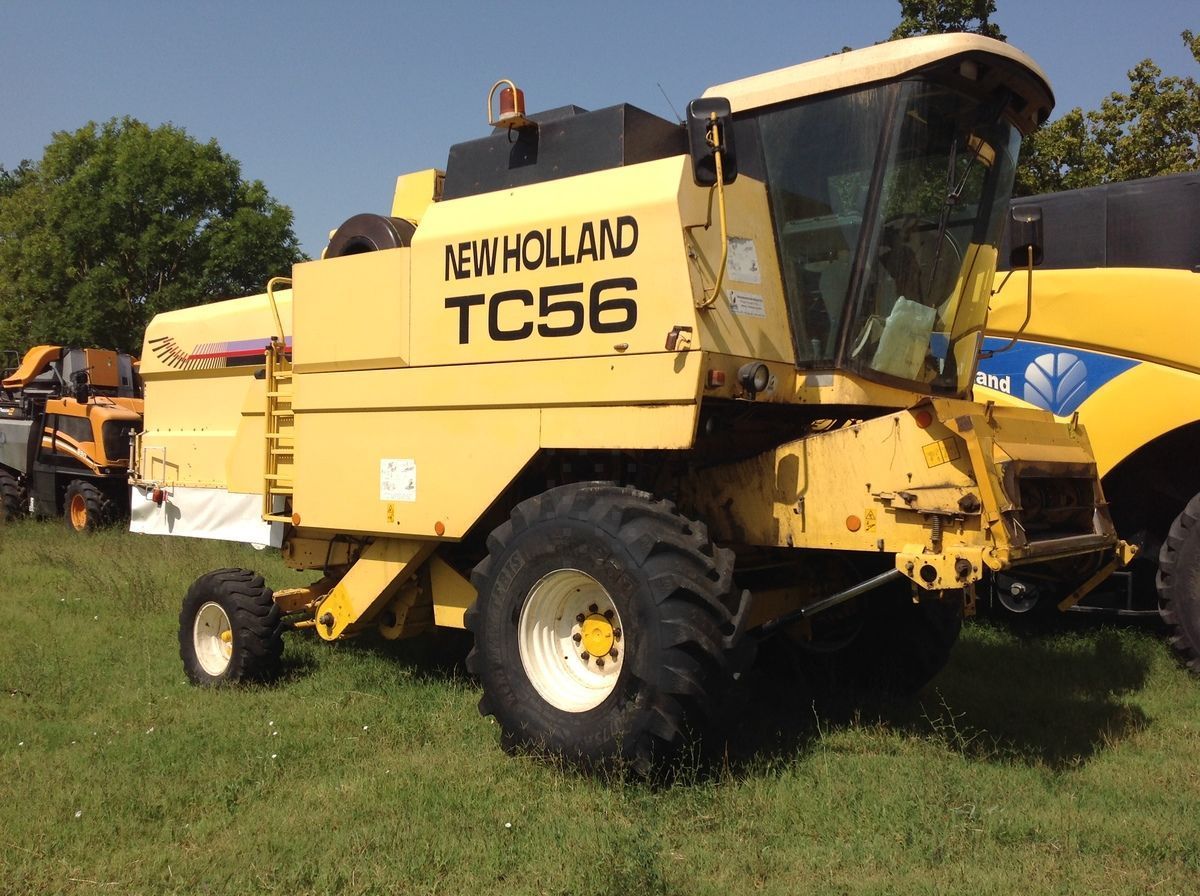 New Holland TC 56 Mietitrebbia 40.000 €