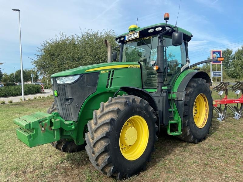 John Deere 7230 R tractor 63 000 €