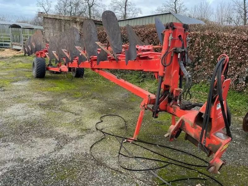 Kuhn manager Pflug 8.600 €