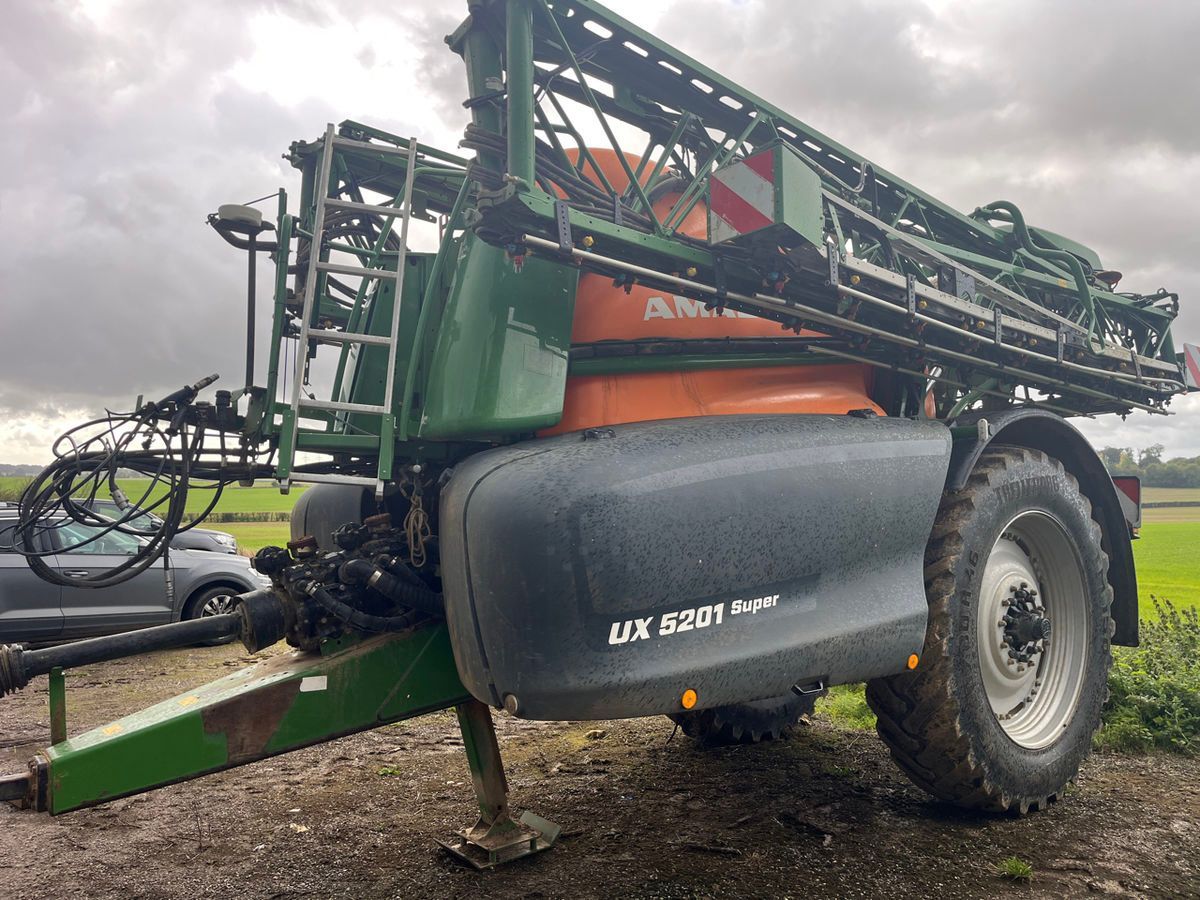 Amazone ux 5201 super Sprayer €75,000