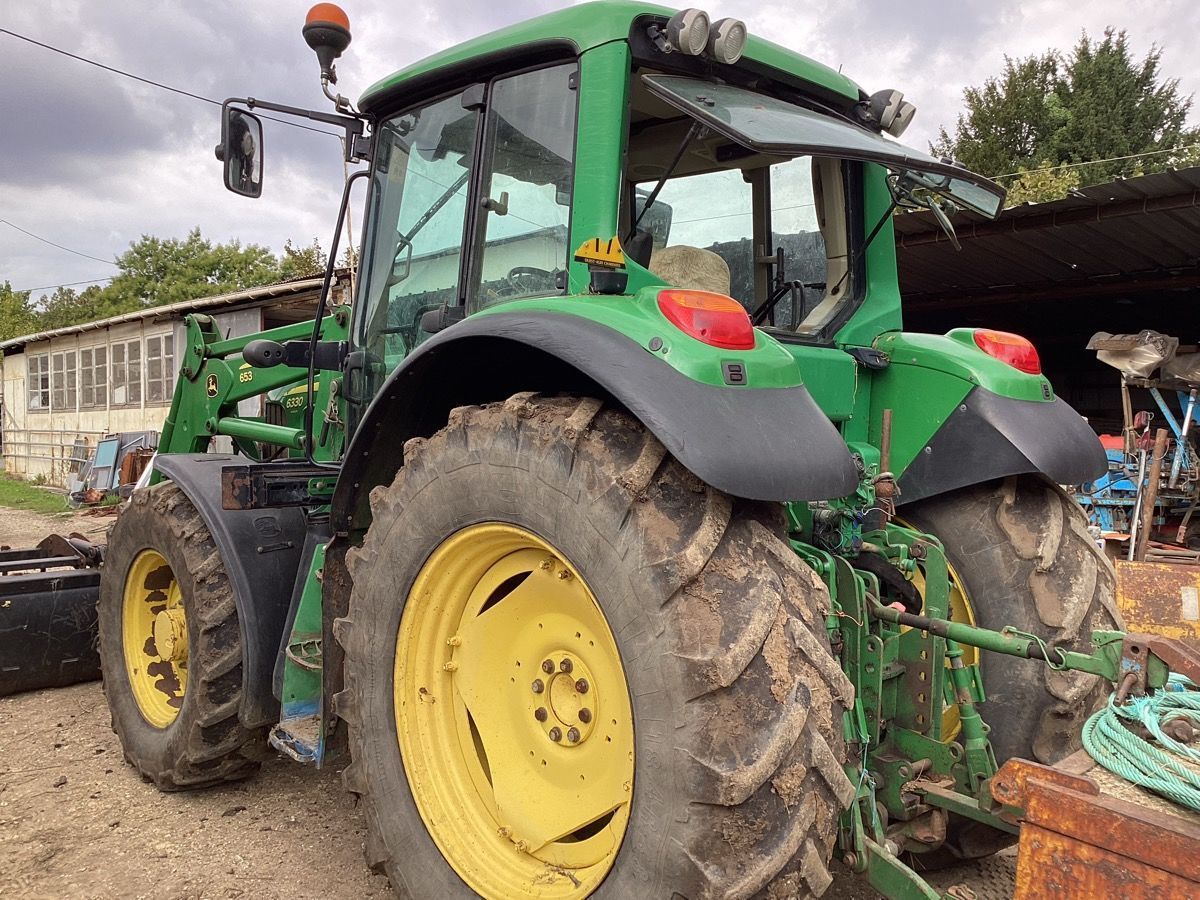John Deere 6330 Premium Tractor 32.000 €