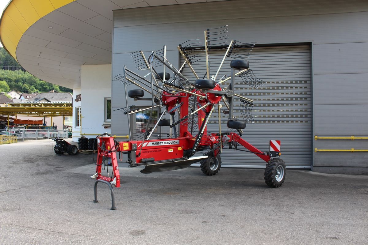 Massey Ferguson RK662 TRC rotaryhaymaker €17,834