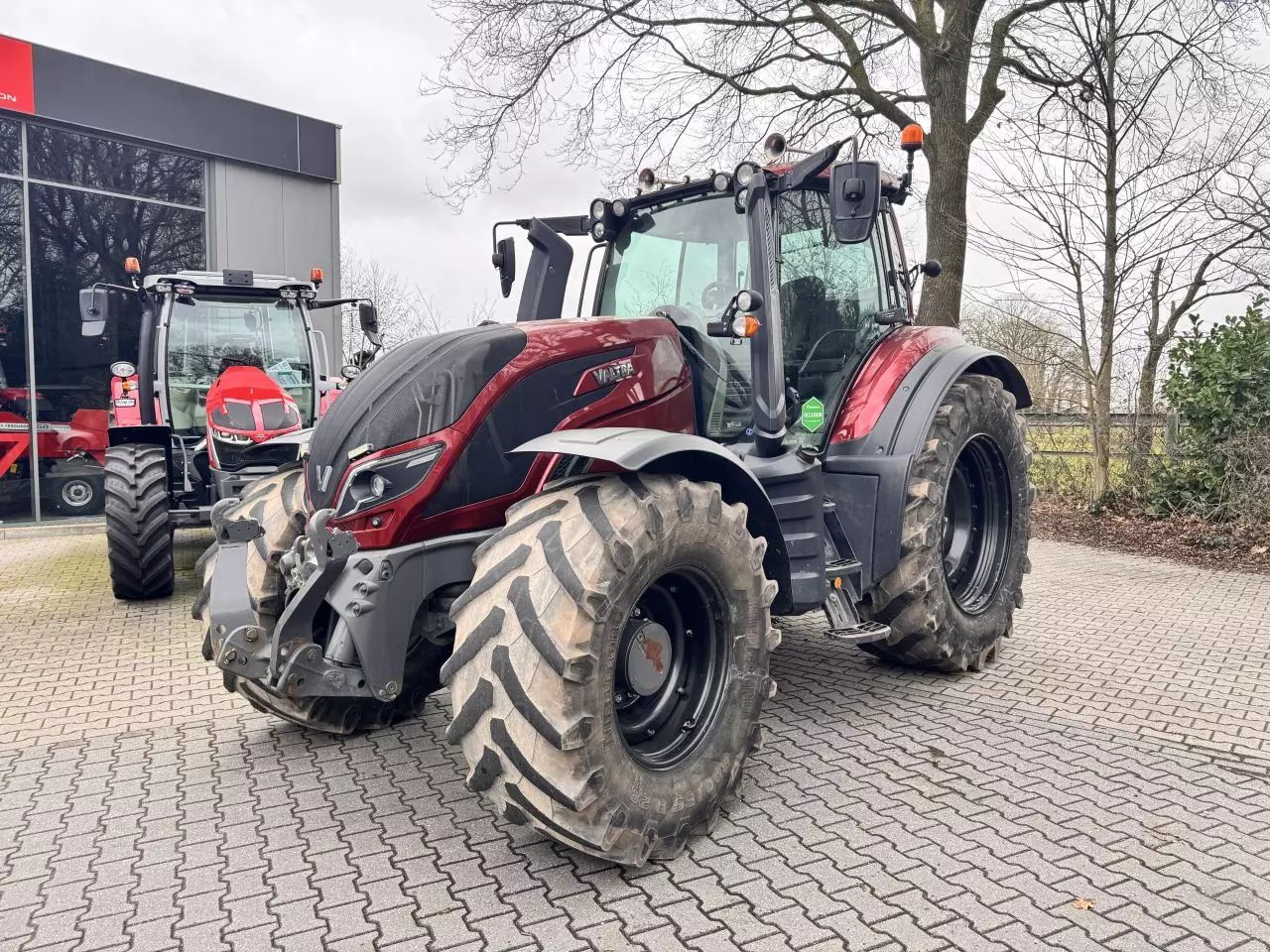 Valtra T 174 Tractor