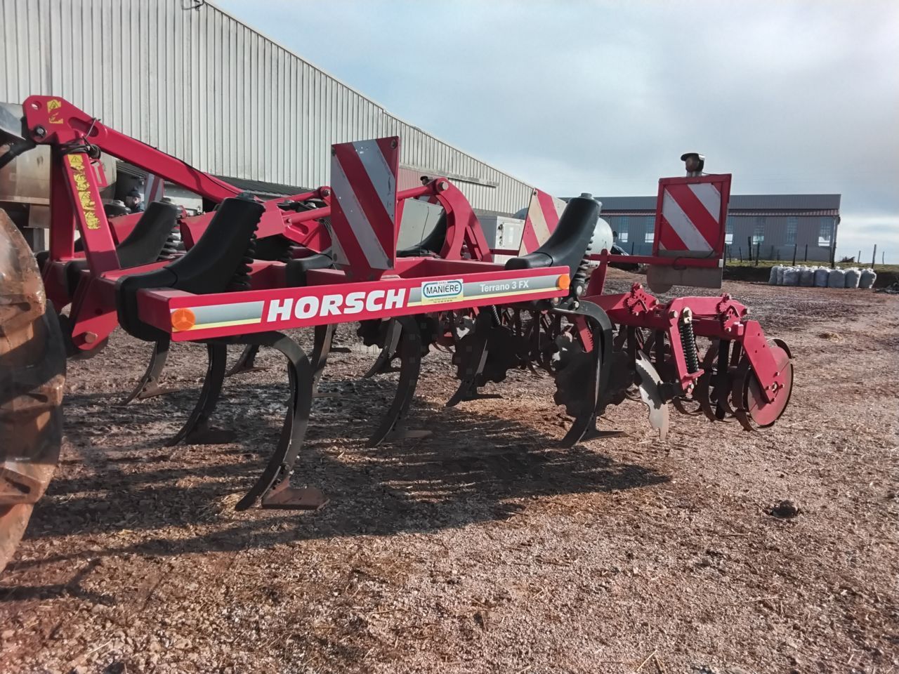HORSCH Terrano 3 FX Cultivator €12,500