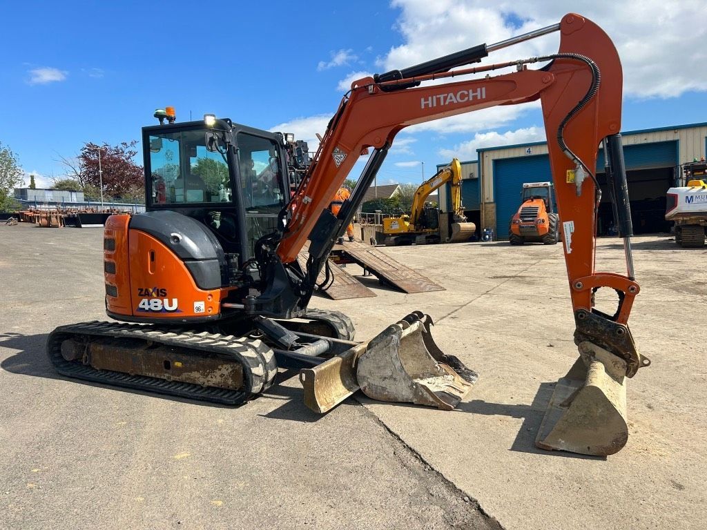 Hitachi ZX48U-6 Mini kotrógép 32 359 EUR