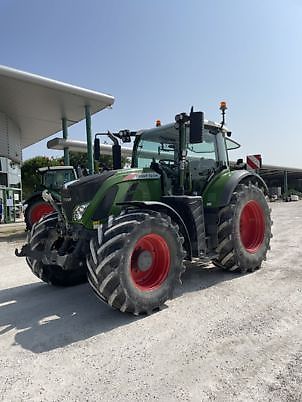 E-FARM: Fendt 724 Vario - Tracteur - id EI215JV - 125 000 € - Année: 2019 - Lecture du nombre d'heure: 4 327,Puissance du moteur (chevaux): 241,France