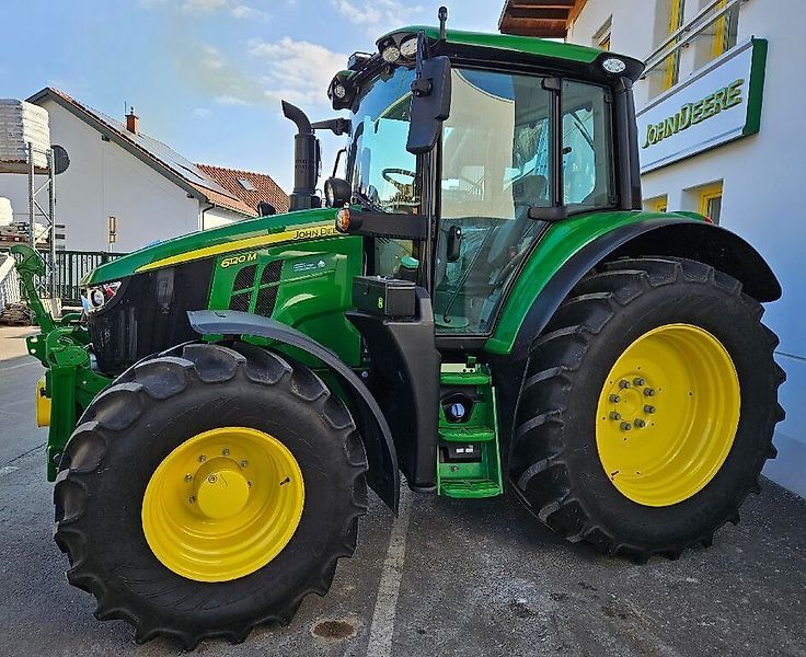 E-FARM: John Deere 6120M - Traktor - id 61XMC7Q - 119.083 € - Baujahr: 2023 - Abgelesene Motorstunden: 155,Motorleistung (PS): 120,Österreich