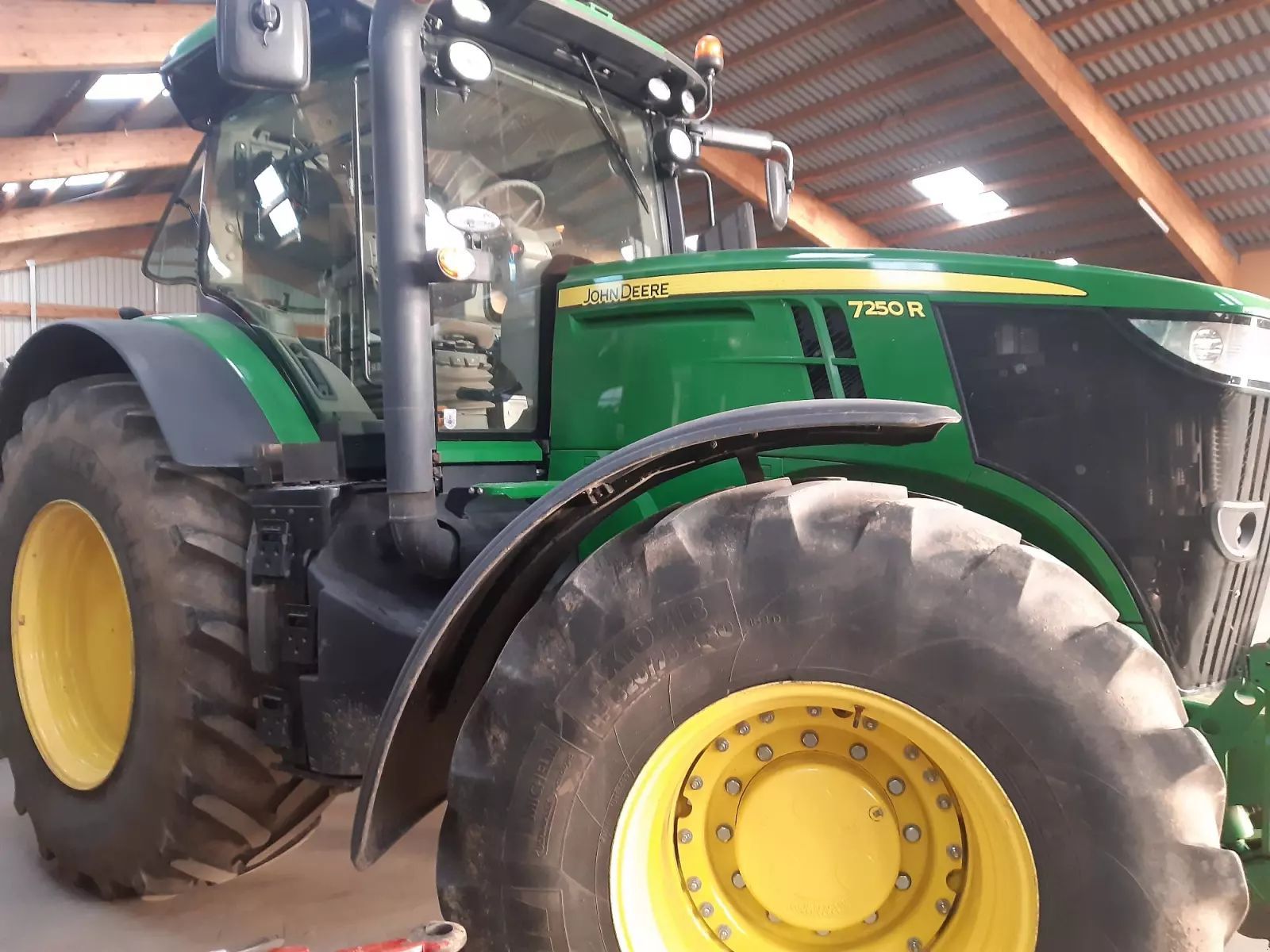John Deere 7250 R Tractor €95,000
