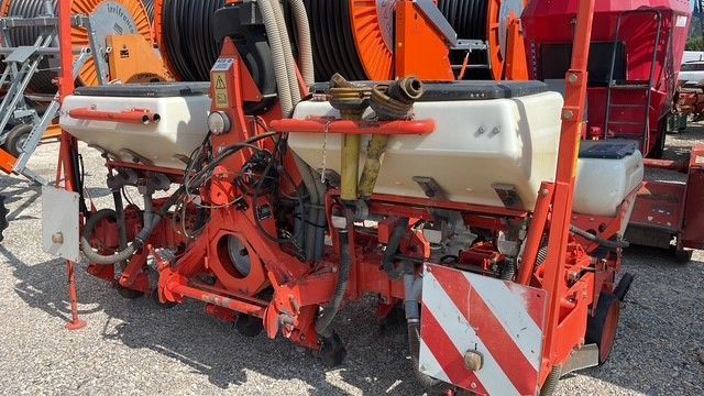 E-FARM: Kuhn maxima td - Einzelkornsämaschine - id K9EZGP8 - 5.500 € - Baujahr: 2002 - Frankreich