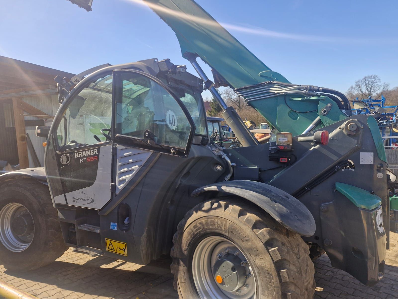 KRAMER KT 559 Ładowacz teleskopowy 54 000 €