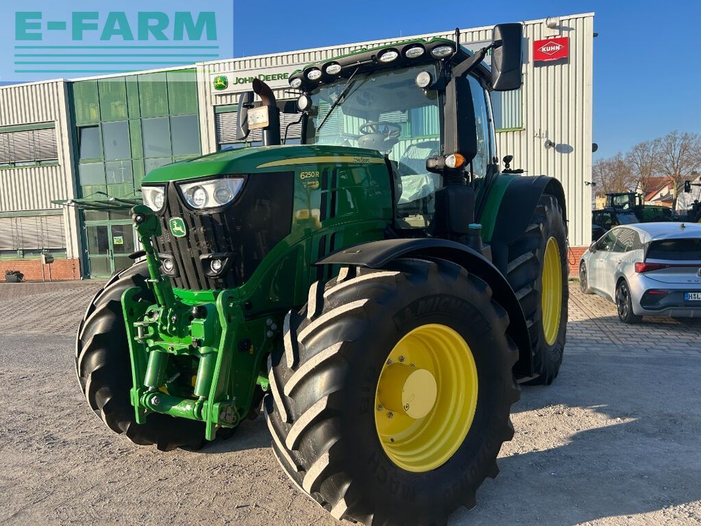 John Deere 6250 R Tractor €129,900