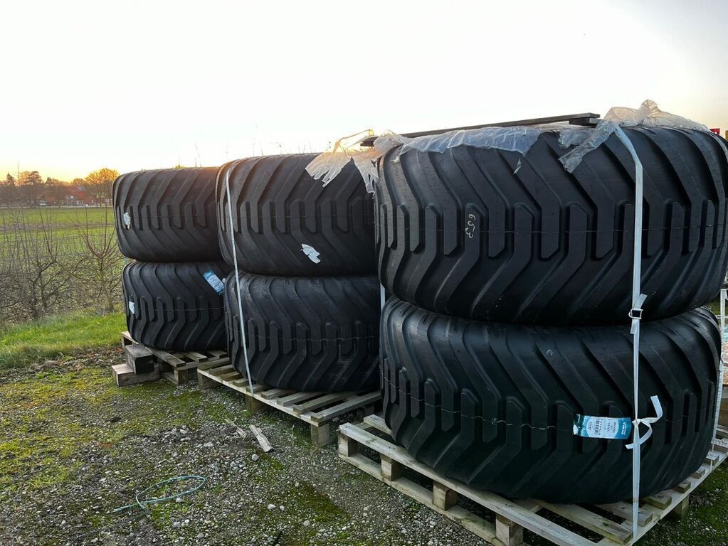 E-FARM: Grasdorf 6 x nokian 800/50 r34 els sb 181 d tl - Räder und Raupenlaufwerk - id DS6R41A - 18.000 € - Deutschland